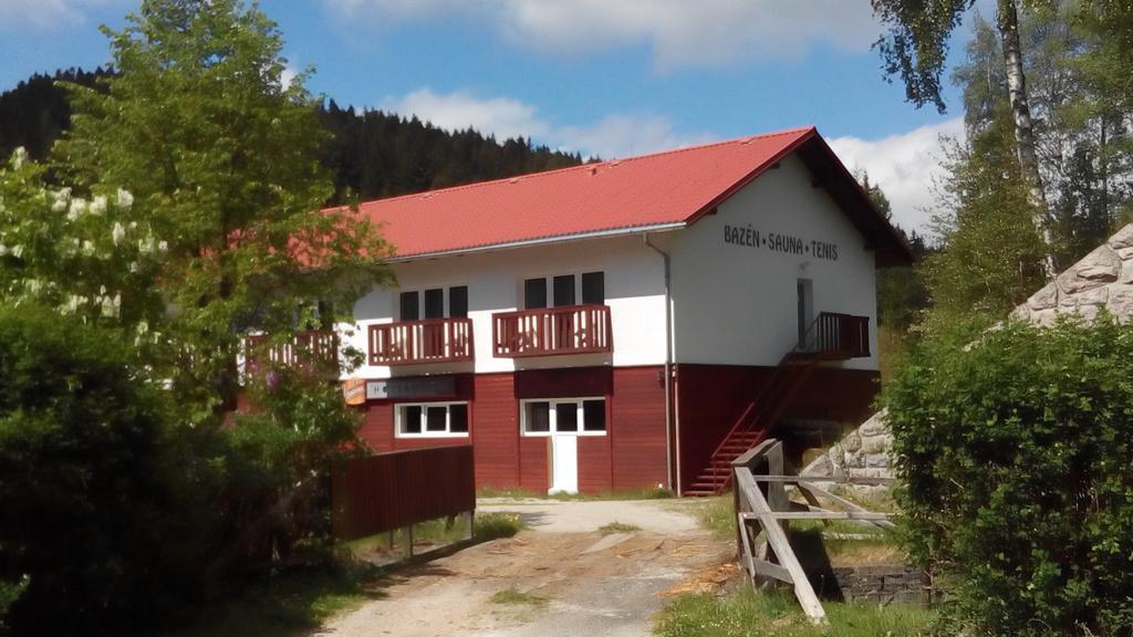 Hotel Malamut Nové Hamry Extérieur photo