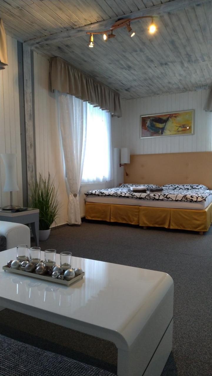 Hotel Malamut Nové Hamry Extérieur photo